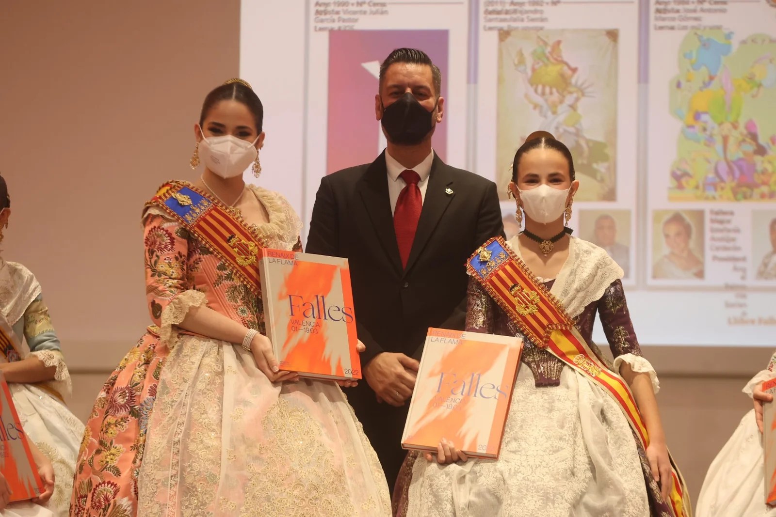 El Llibre Faller 2022 renace de la llama con un monográfico dedicado a València Capital Mundial del Diseño 17 image00010 4