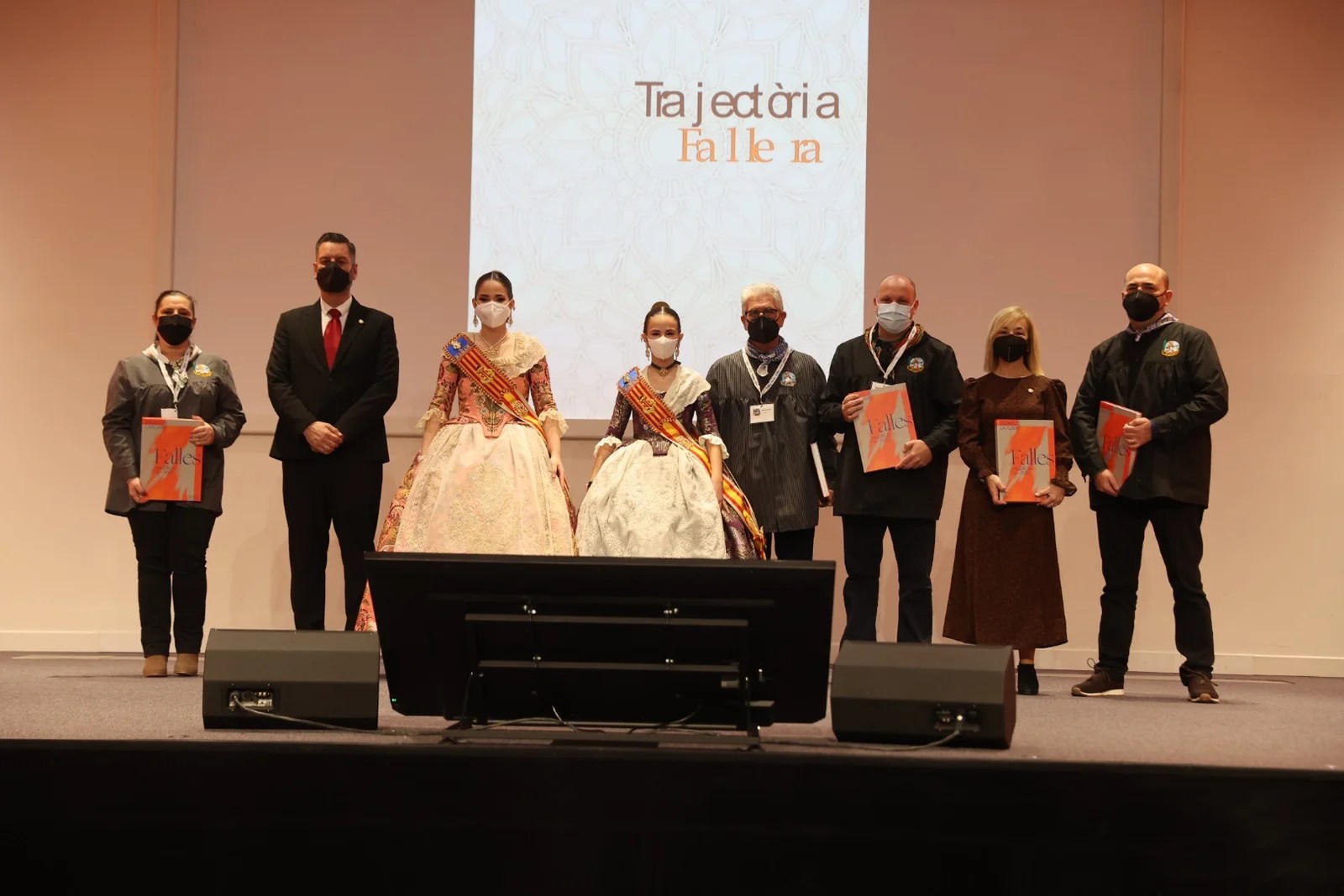 El Llibre Faller 2022 renace de la llama con un monográfico dedicado a València Capital Mundial del Diseño 18 image00011 3