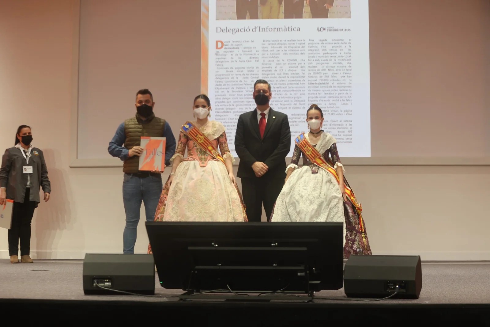 El Llibre Faller 2022 renace de la llama con un monográfico dedicado a València Capital Mundial del Diseño 28 image00021 1