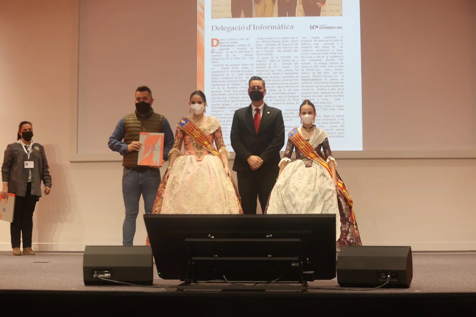 El Llibre Faller 2022 renace de la llama con un monográfico dedicado a València Capital Mundial del Diseño 31 image00024 1