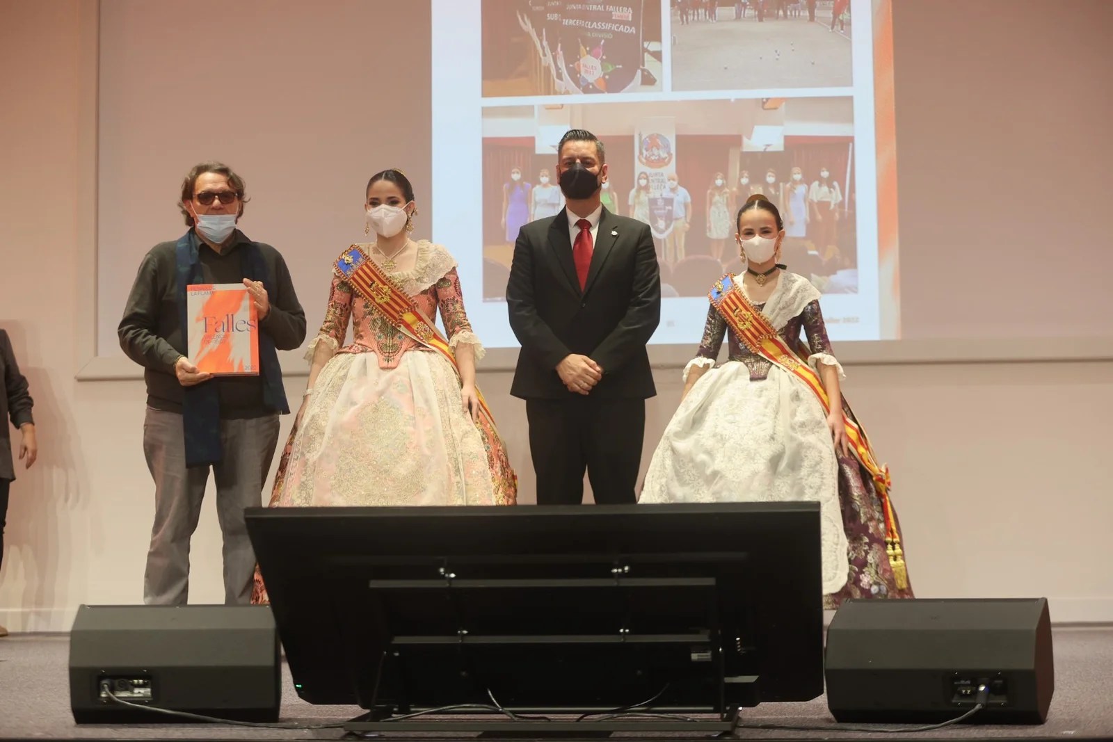 El Llibre Faller 2022 renace de la llama con un monográfico dedicado a València Capital Mundial del Diseño 32 image00025 1