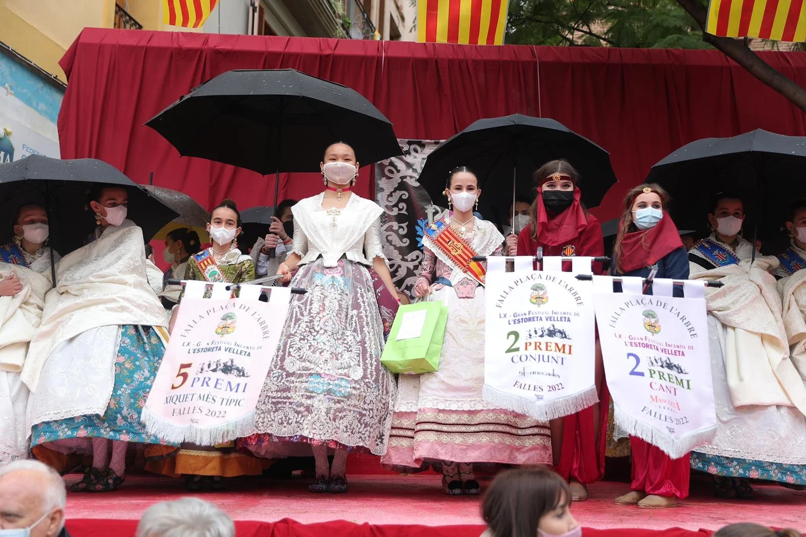 Las comisiones falleras de Plaza del Negrito y Clero grandes ganadoras del Cant de l'Estoreta 39 image00032