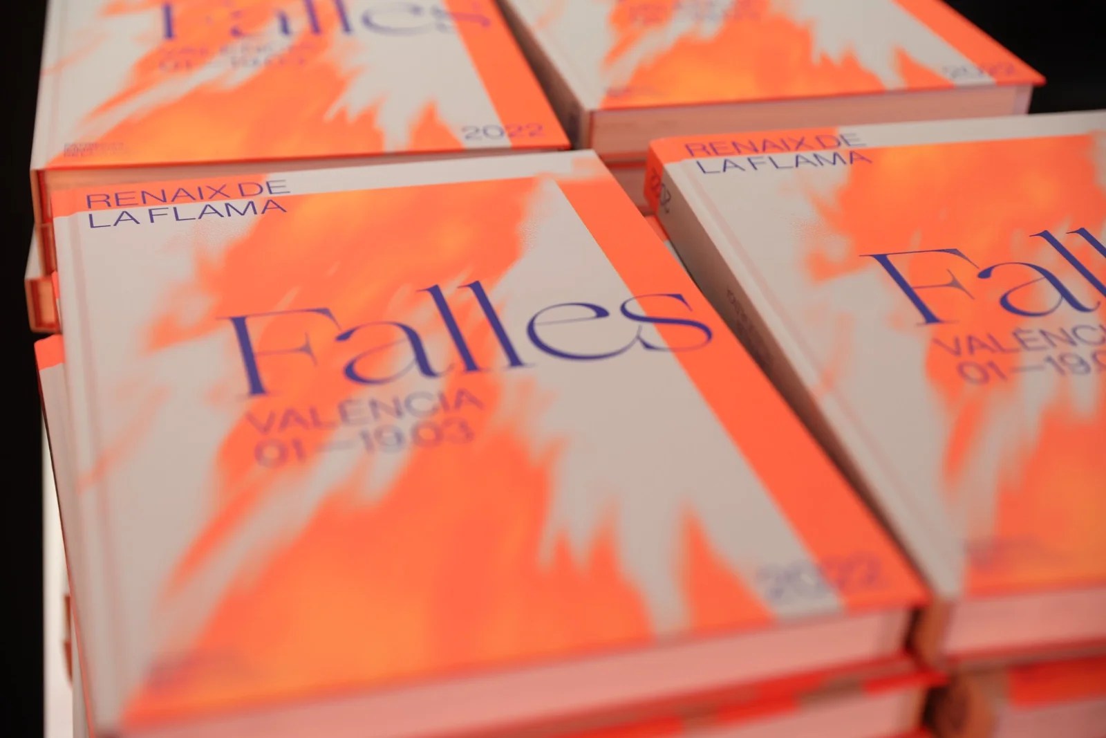 El Llibre Faller 2022 renace de la llama con un monográfico dedicado a València Capital Mundial del Diseño 1 image00033 1