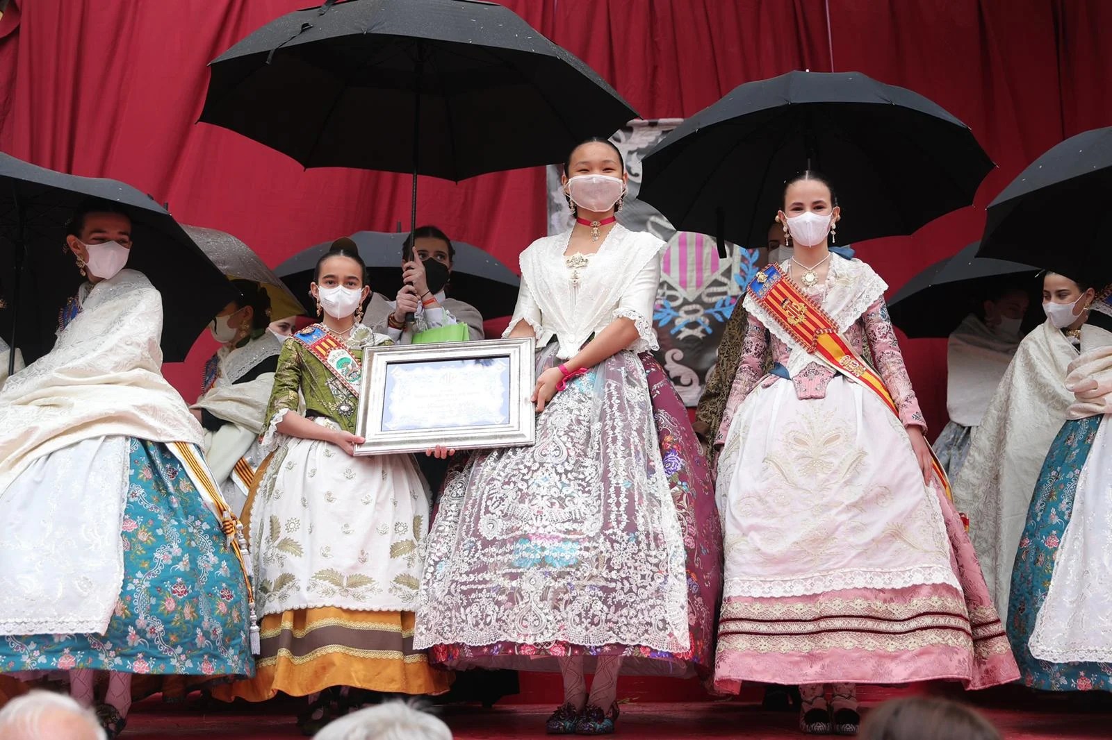 Las comisiones falleras de Plaza del Negrito y Clero grandes ganadoras del Cant de l'Estoreta 43 image00036