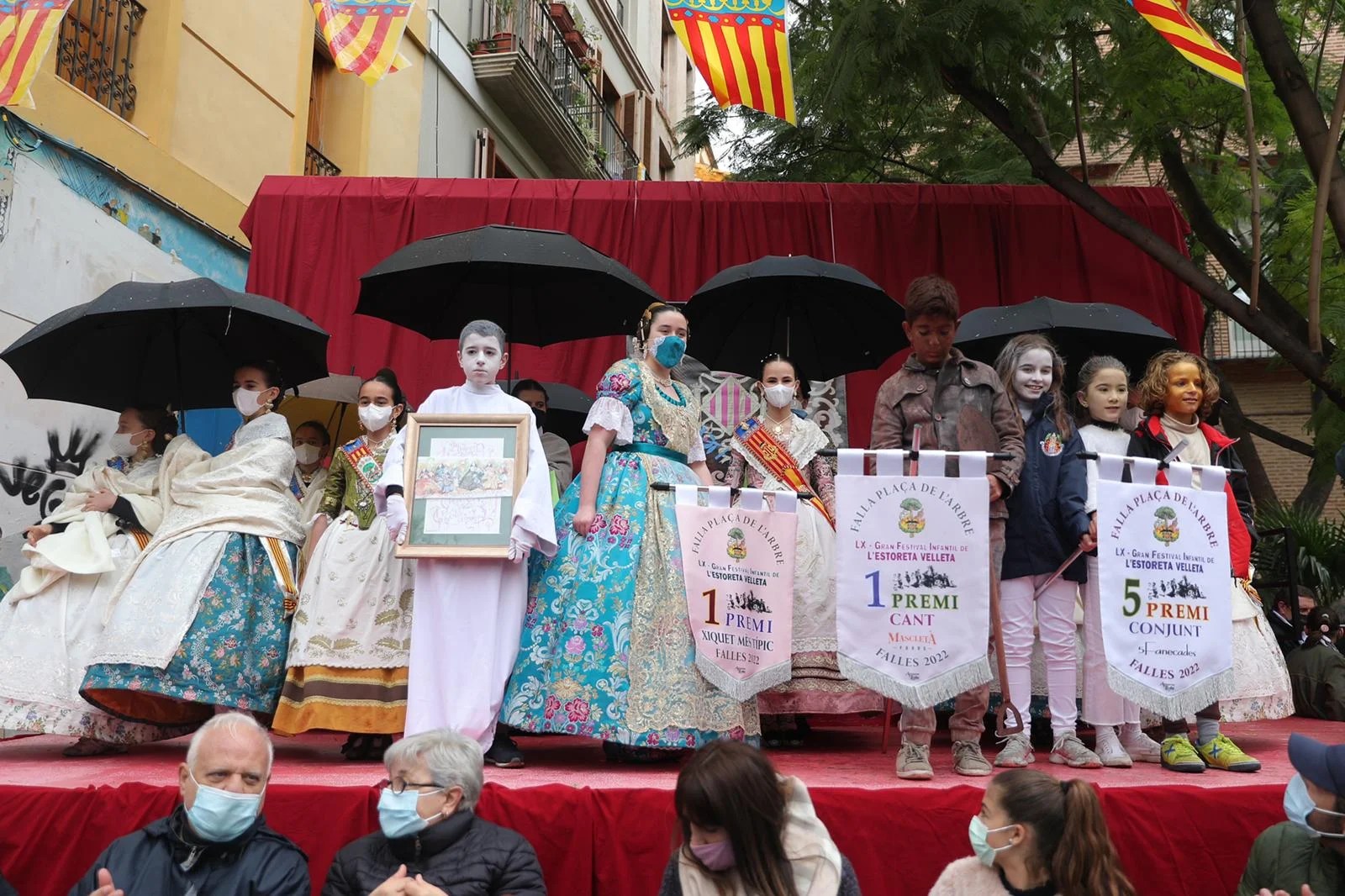 Las comisiones falleras de Plaza del Negrito y Clero grandes ganadoras del Cant de l'Estoreta 44 image00037