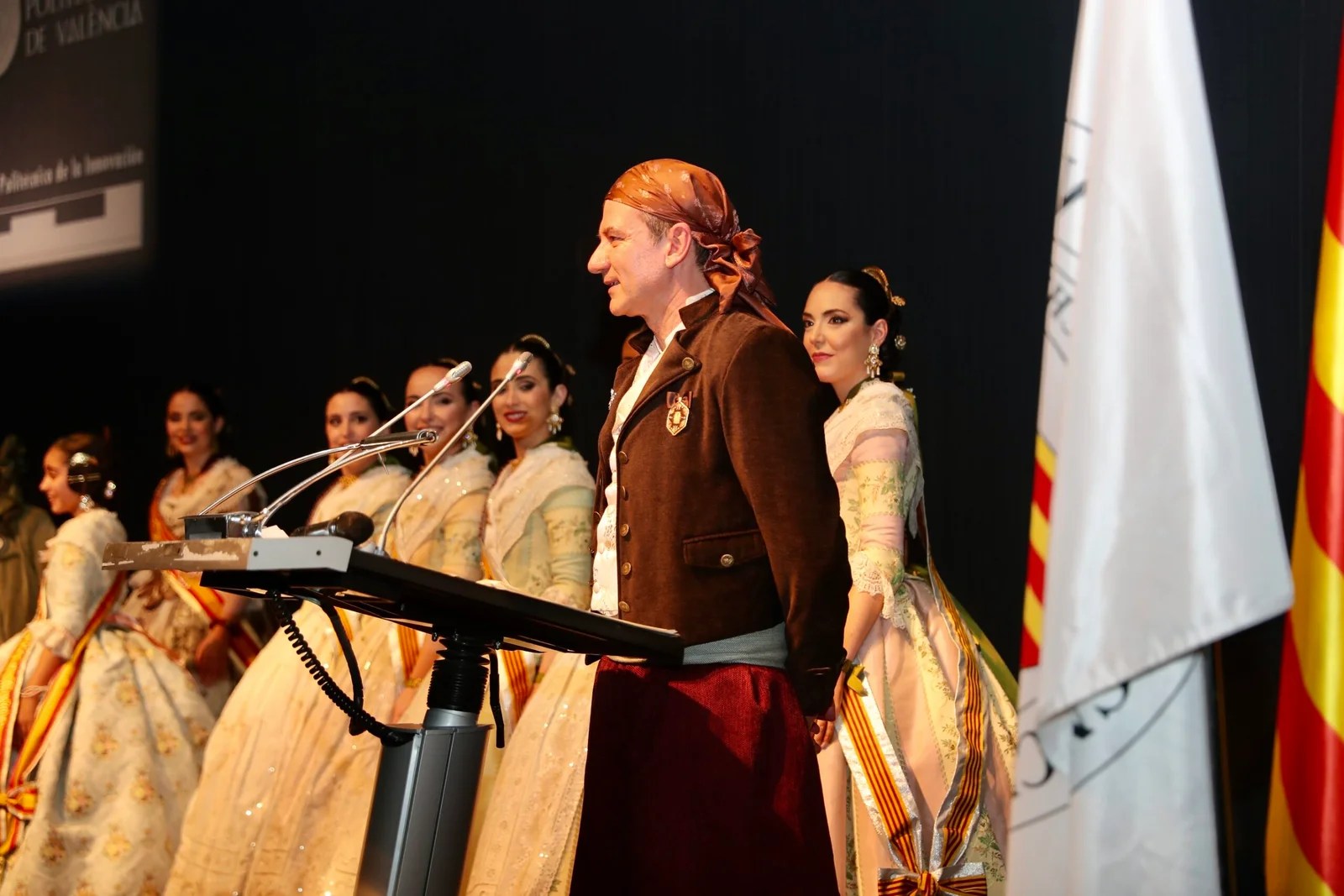 La XVII Gala de la Solidaridad Fallera reconoce los proyectos sociales, humanitarios, igualitarios e inclusivos de las comisiones falleras 12 A44I0091 scaled