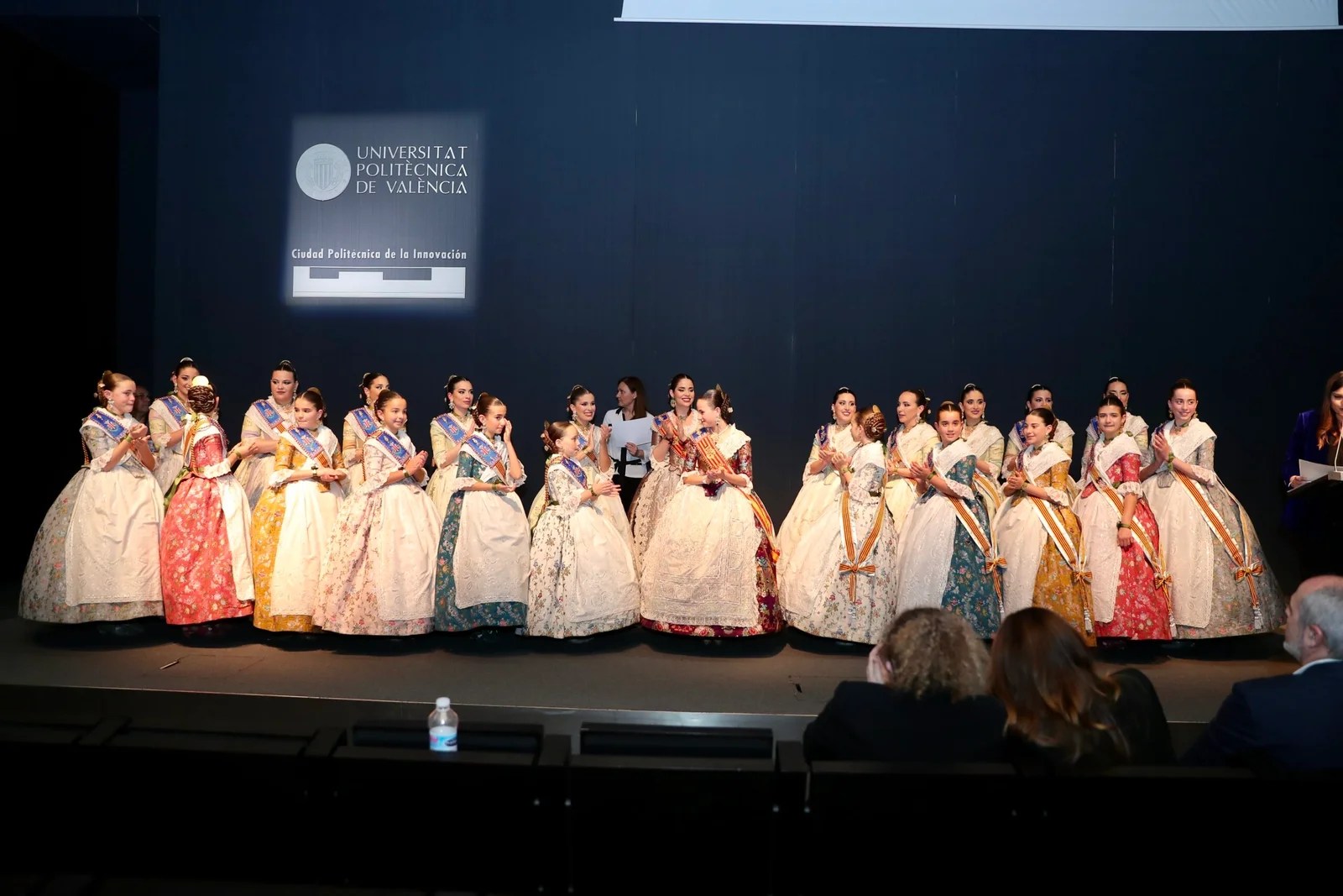 La XVII Gala de la Solidaridad Fallera reconoce los proyectos sociales, humanitarios, igualitarios e inclusivos de las comisiones falleras 13 A44I0096 scaled