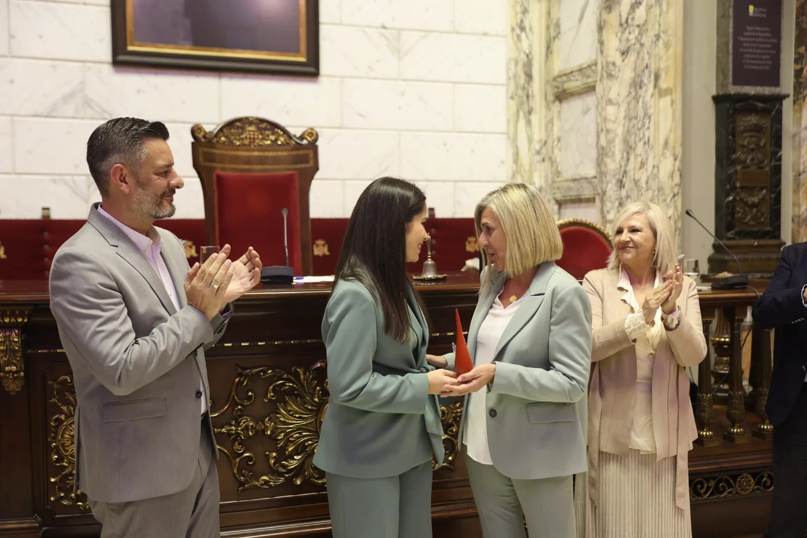 El Centro de Transfusión de la Comunitat Valenciana reconoce la colaboración de las comisiones falleras en las campañas de donación y los momentos difíciles de la pandemia 6 094A4384