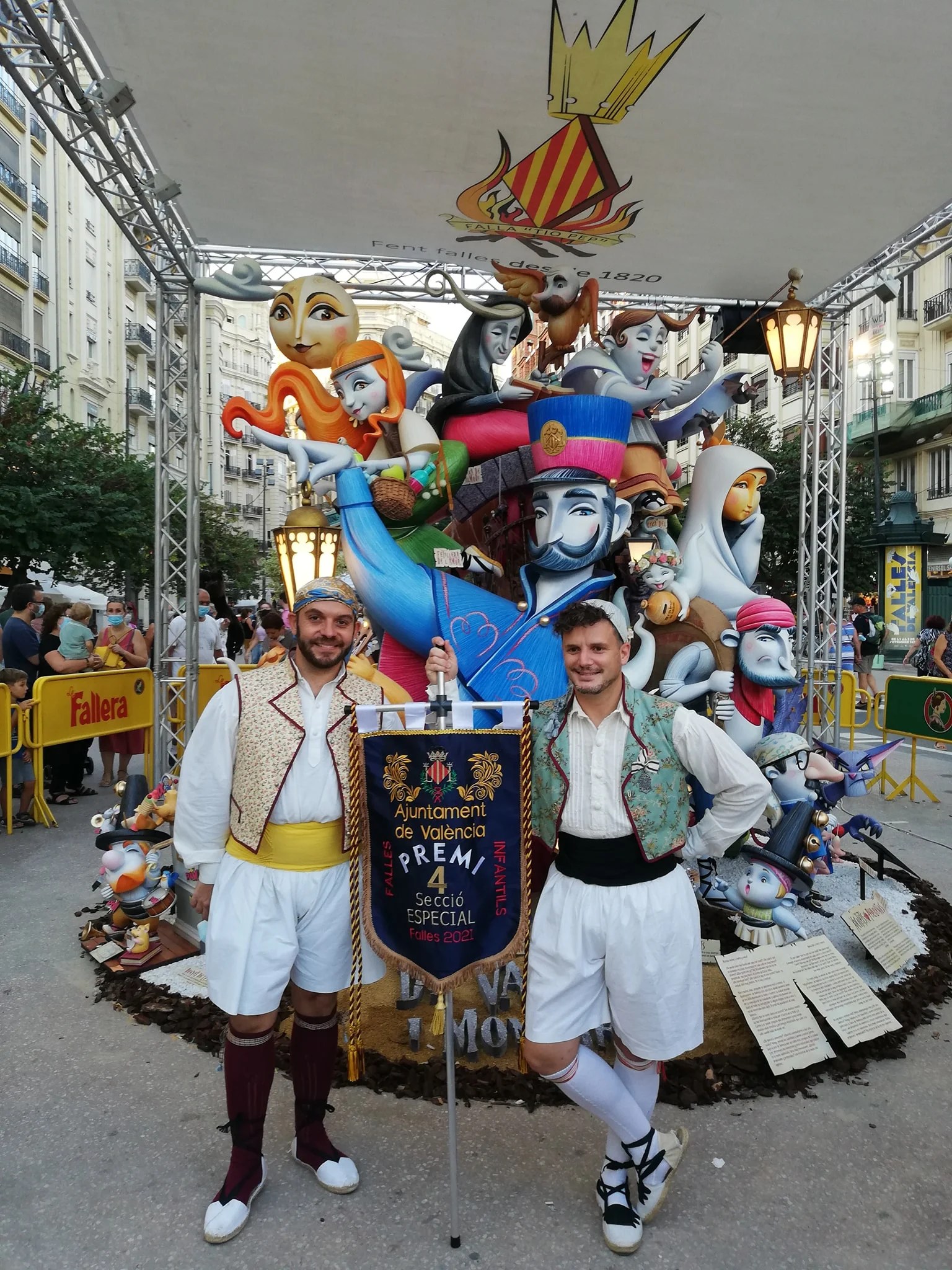 Los artistas Ceballos y Sanabria serán los encargados de inaugurar la nueva Plaza de la Reina con la falla infantil para la falla del Tio Pep de 2023 2 241365205 4348989375155749 7116693222039978268 n