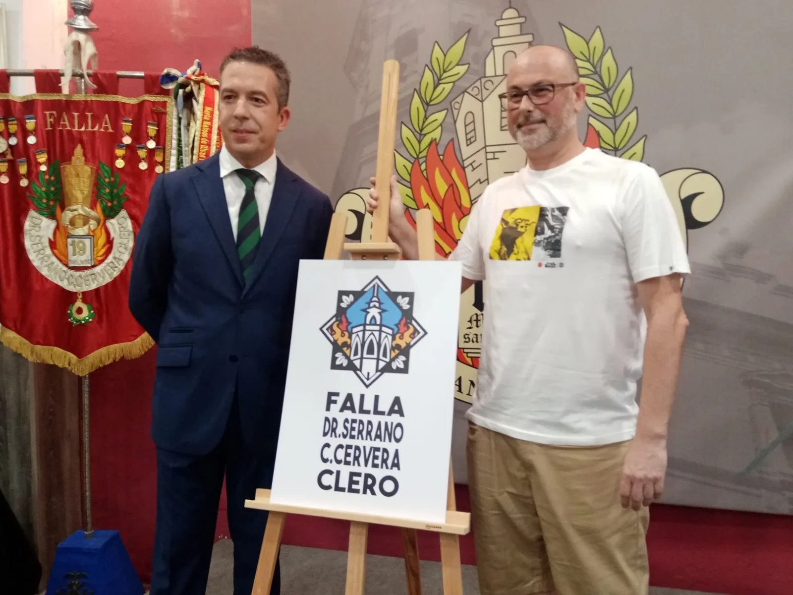 La Falla Clero inicia la celebración de su centenario con la cremà de la reproducción de su primera Falla de 1923 8 288190058 2096751247179245 3071558953219751374 n