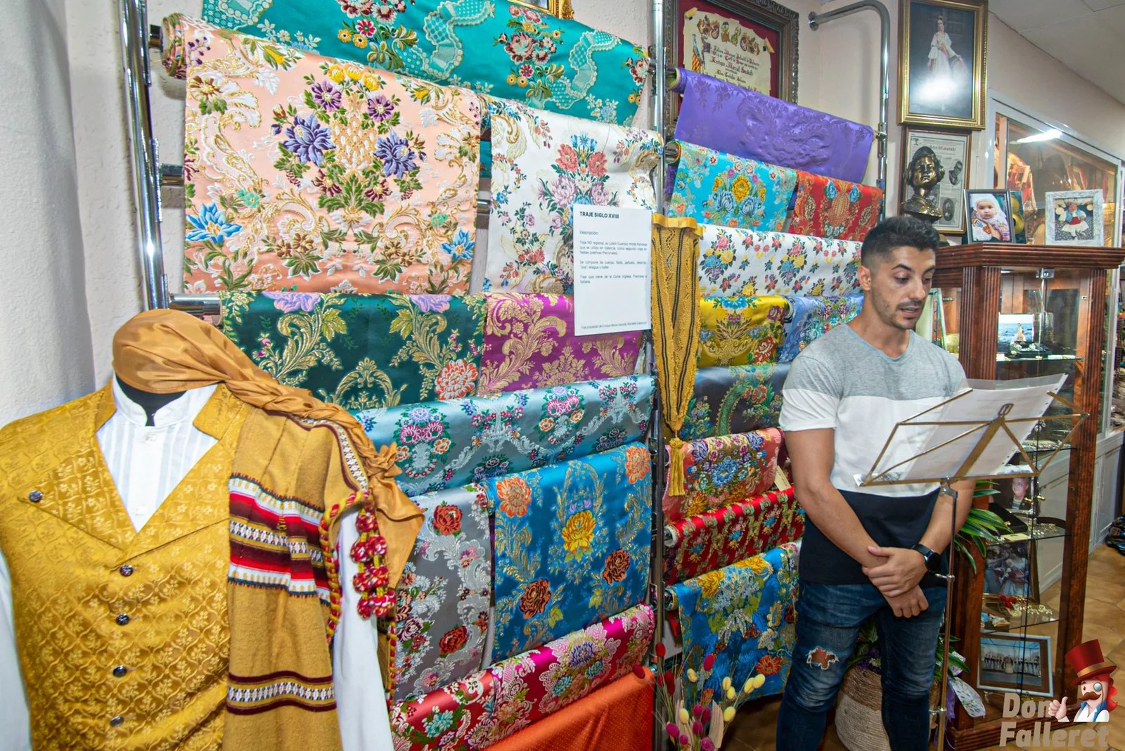 100 años no se cumplen todos los días 3 Centenario Portal Valldigna 01