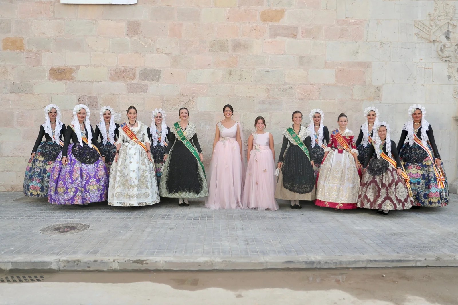 Las Falleras Mayores de Valencia invitadas a la Batalla de Flores de Burriana FOTONOTICIA 2 image00004 1 scaled