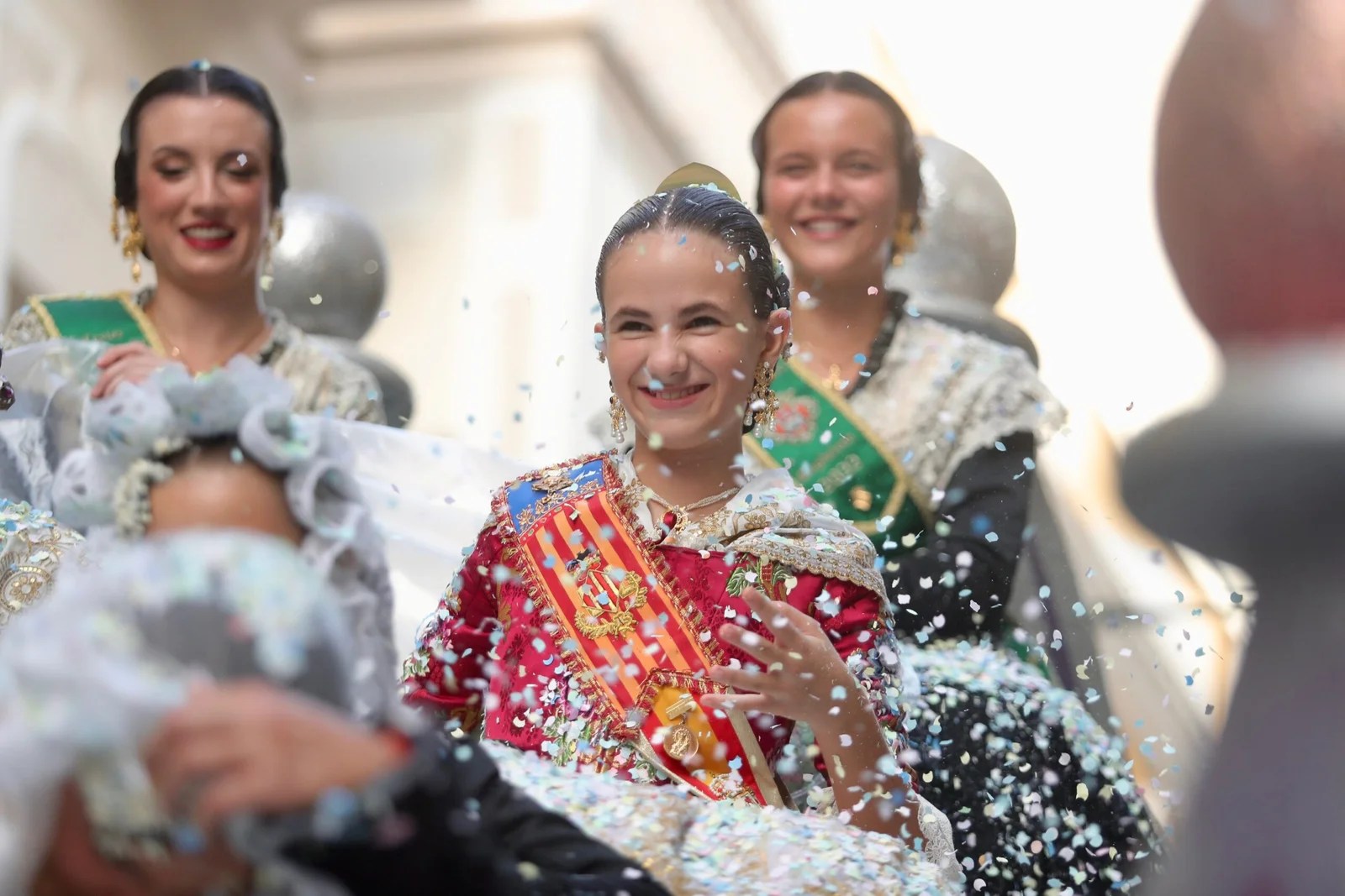 Las Falleras Mayores de Valencia invitadas a la Batalla de Flores de Burriana FOTONOTICIA 4 image00017 1 scaled
