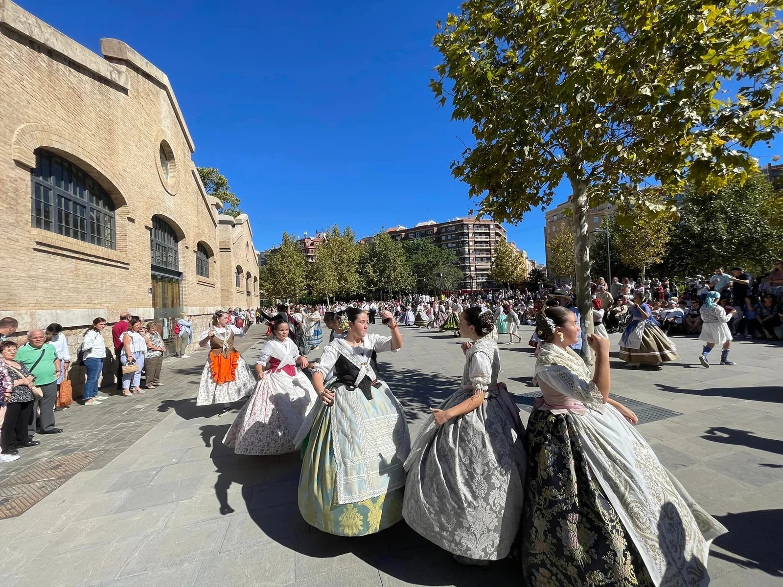 Dansà en el Parque Central - Foto: La Agrupación