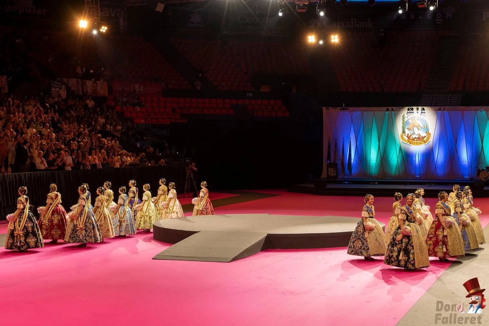 Momento de la despedida de las Falleras Mayores de València 2022 - Foto: Pablo Garcés/Don Falleret Fonteta 07