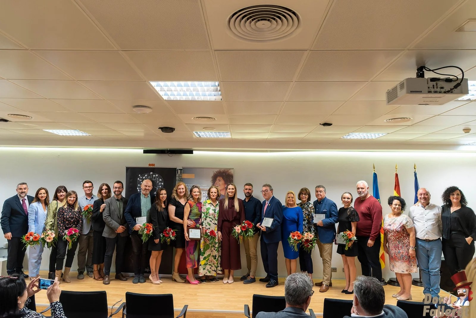 La Falla Els Generals entrega los V Premios En Vena en la lucha contra el cáncer