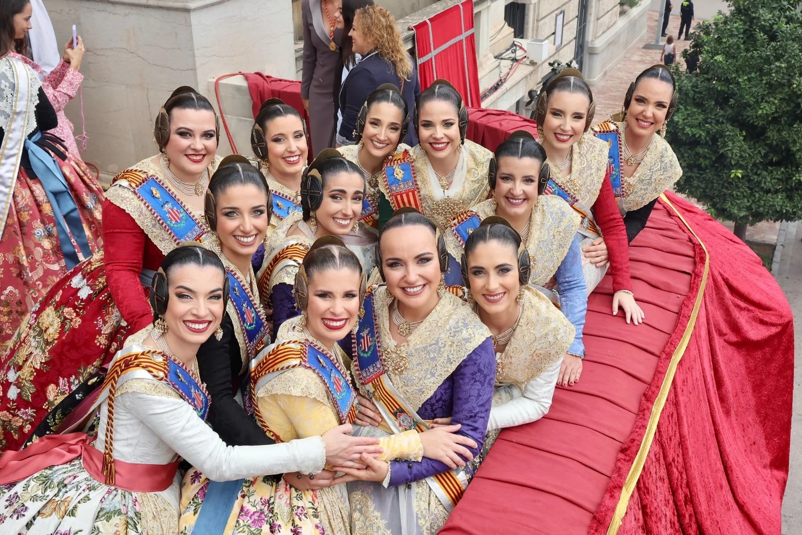 Así ha sido el último acto de Carmen Martín como Fallera Mayor de València 2022 1 image00001 1