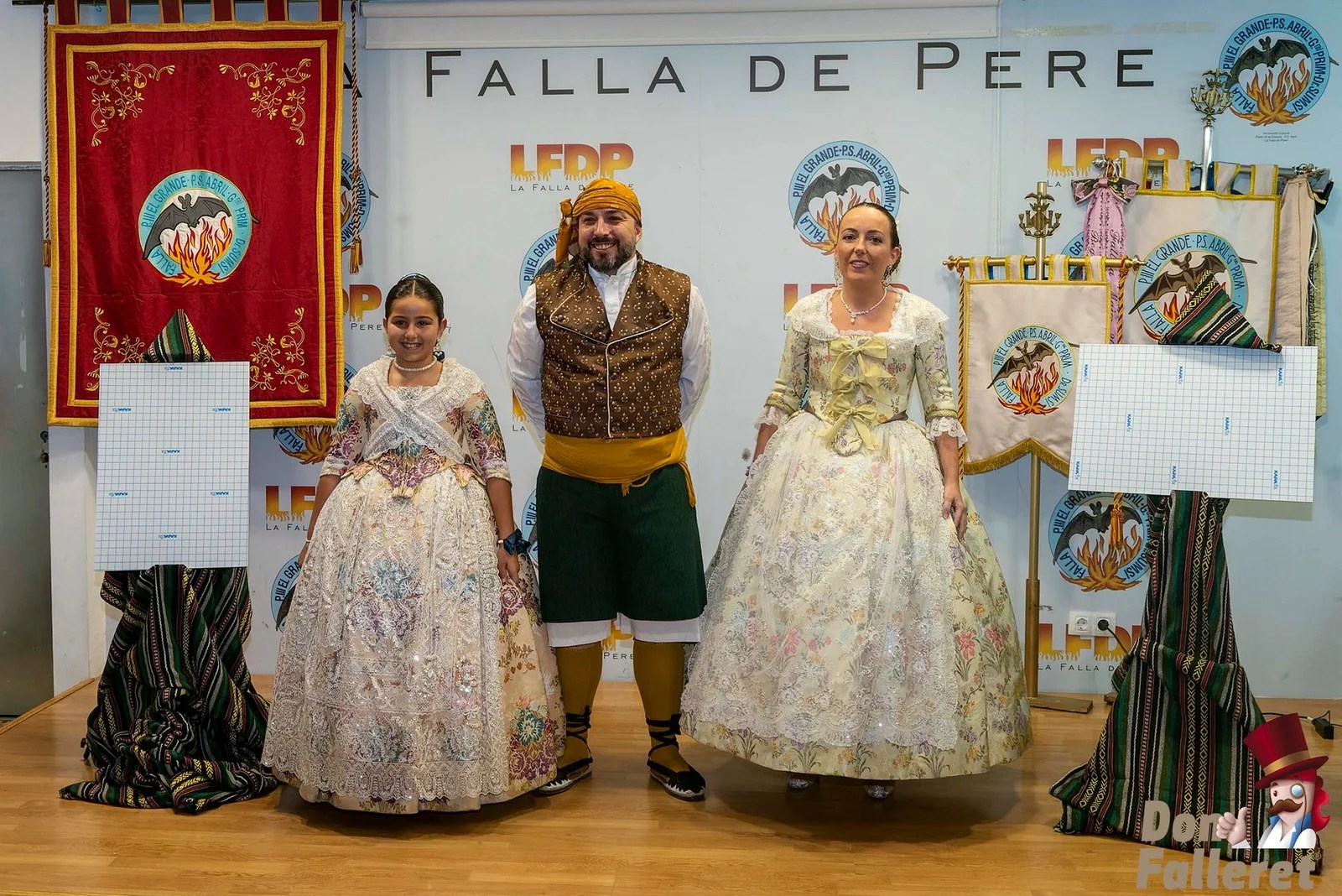 Joserra Lisarde y Xaume Torrent se estrenan en la Falla de Pere #Fallas2023 1 FallaDePere 10
