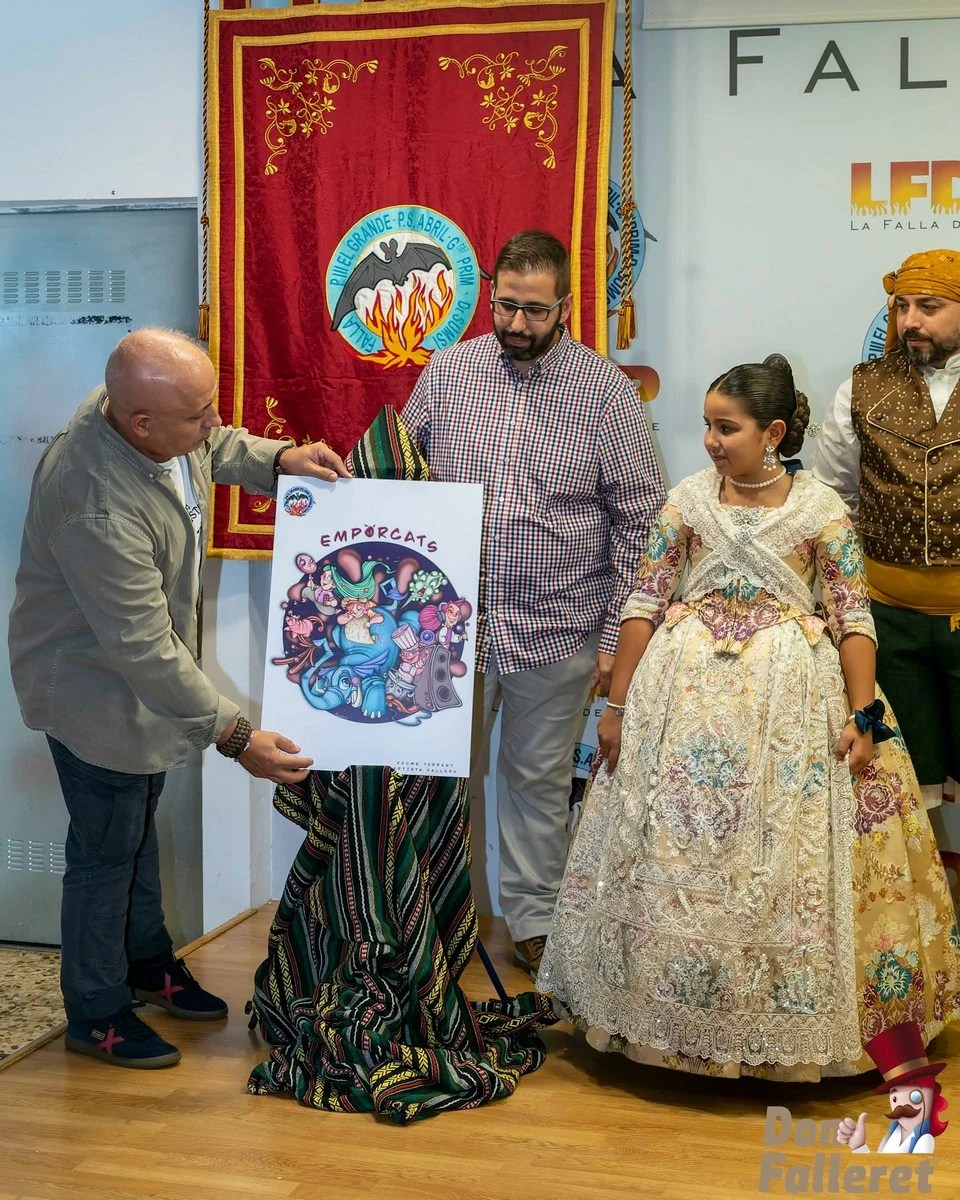 Joserra Lisarde y Xaume Torrent se estrenan en la Falla de Pere #Fallas2023 7 FallaDePere 16