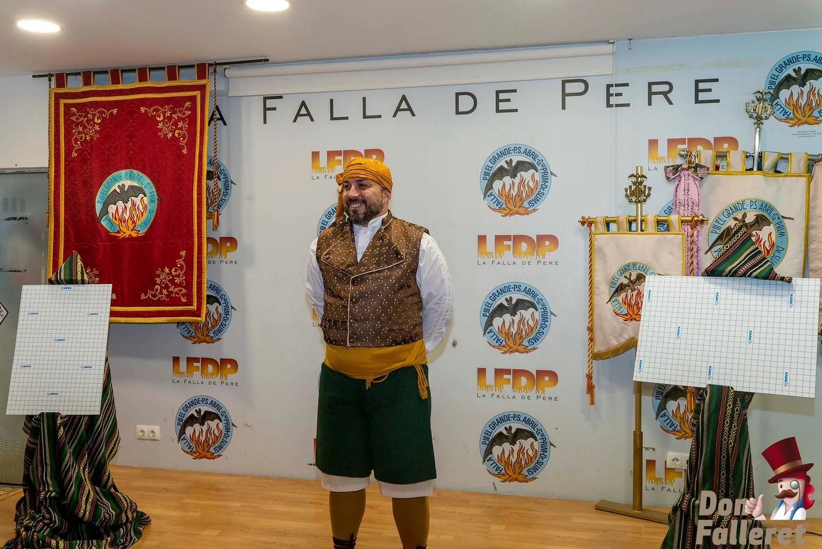 Joserra Lisarde y Xaume Torrent se estrenan en la Falla de Pere #Fallas2023 5 FallaDePere 6