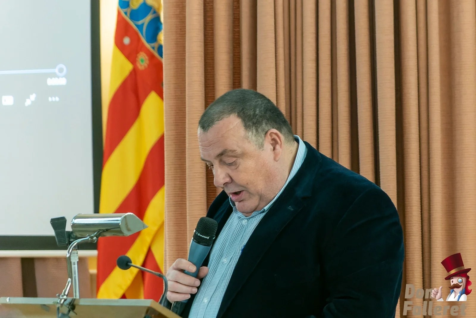La Falla Corretgeria presenta el libro que recoge su historia desde 1871 16 LLibre Corretgeria 1