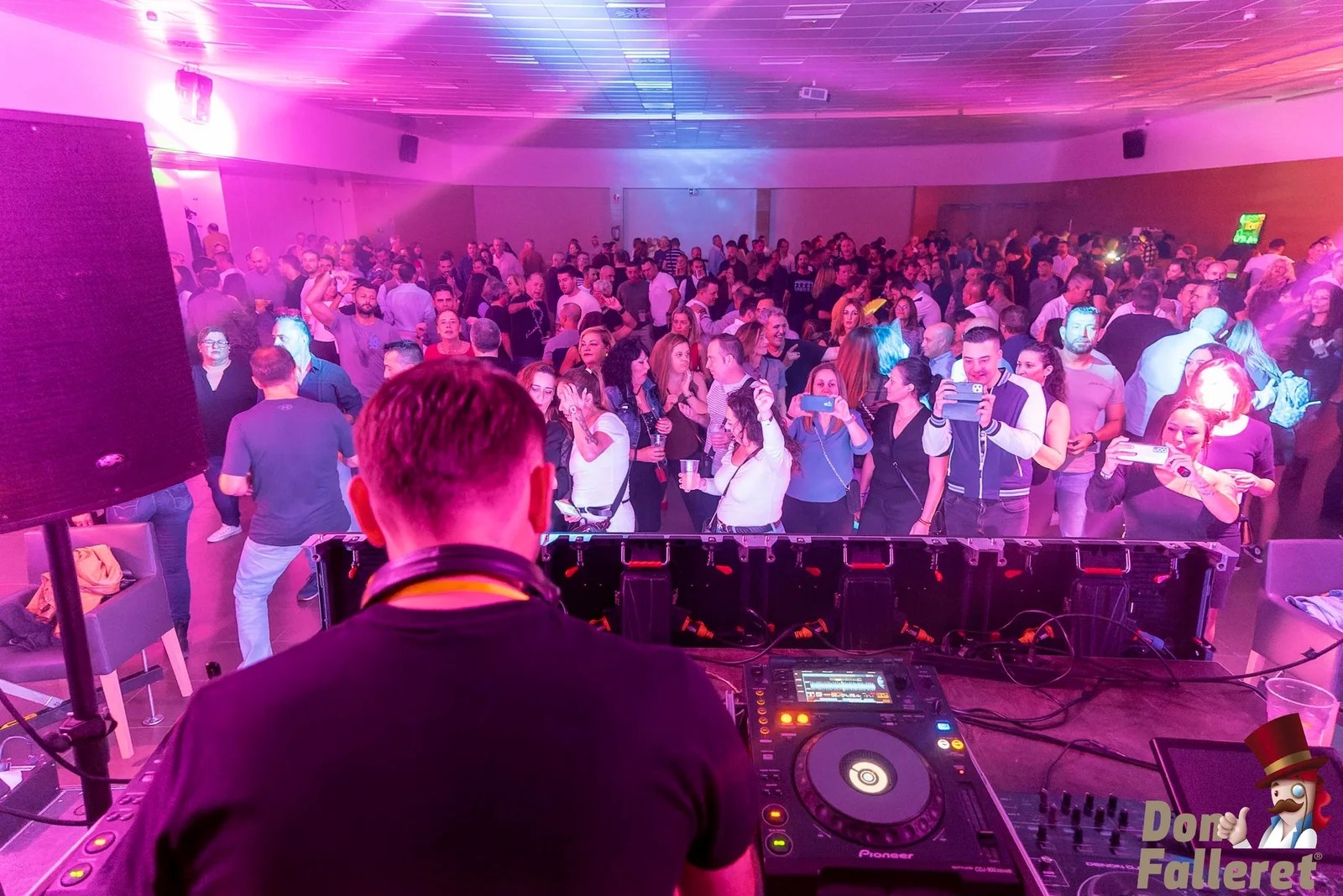 Éxito de la V Gala Remember En Vena de la Falla Els Generals 13 Remember 6