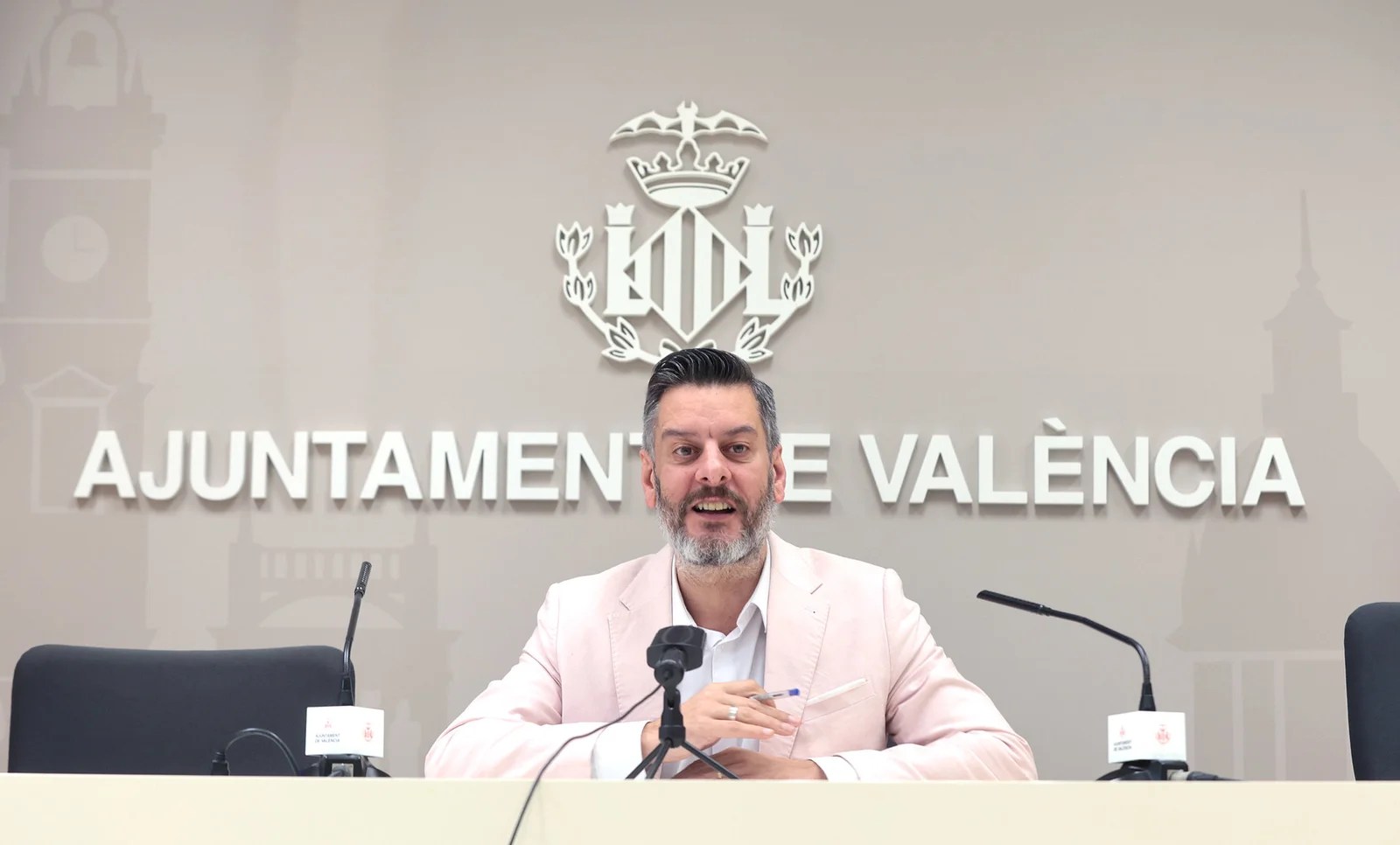 Fuset vuelve al frente de las Fallas de Valencia 1 52537468944 b334434a8e k