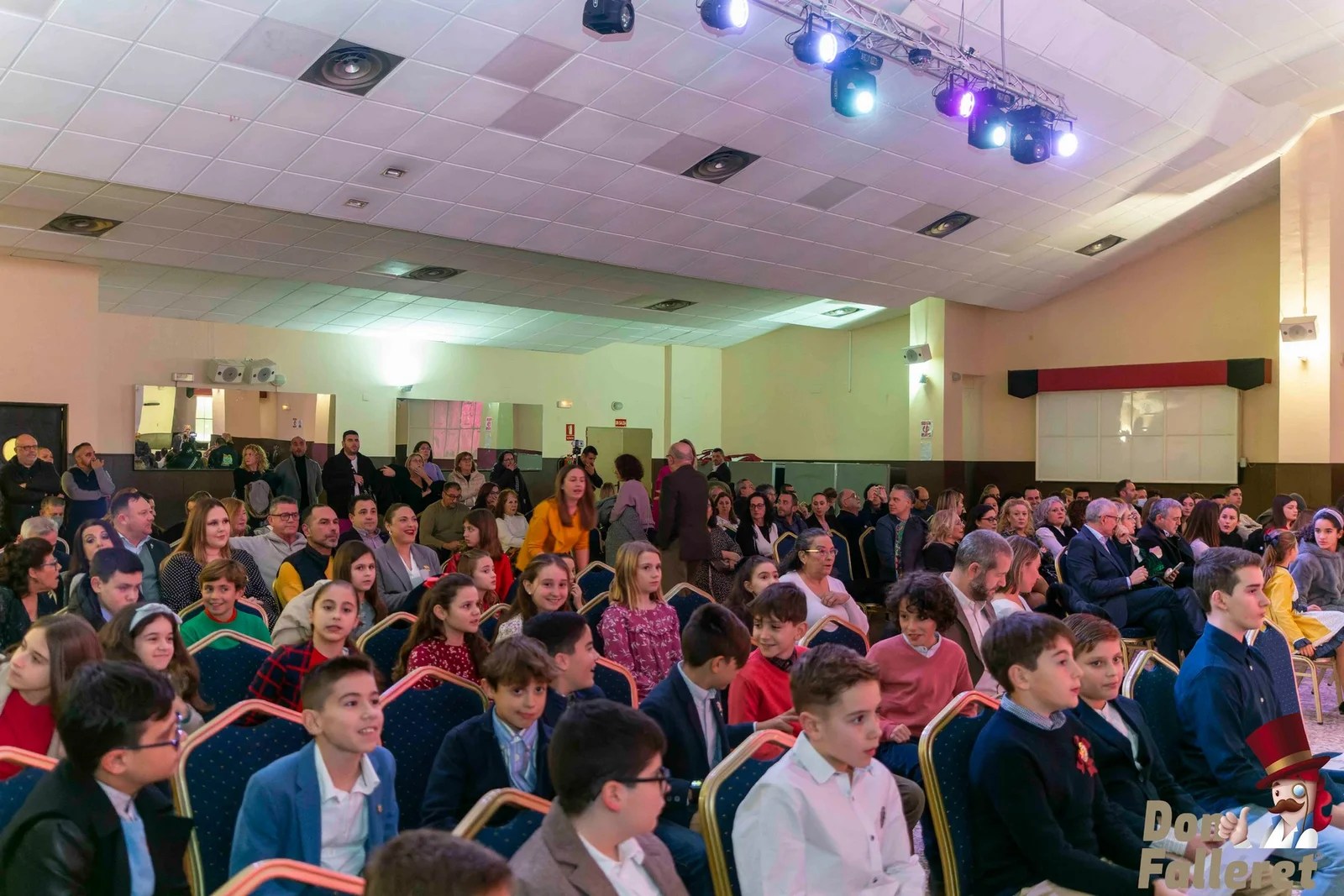 Laura Mengó, Fallera Mayor de Valencia, es aclamada por su Agrupación 1 Bocetos BeniCampa 3