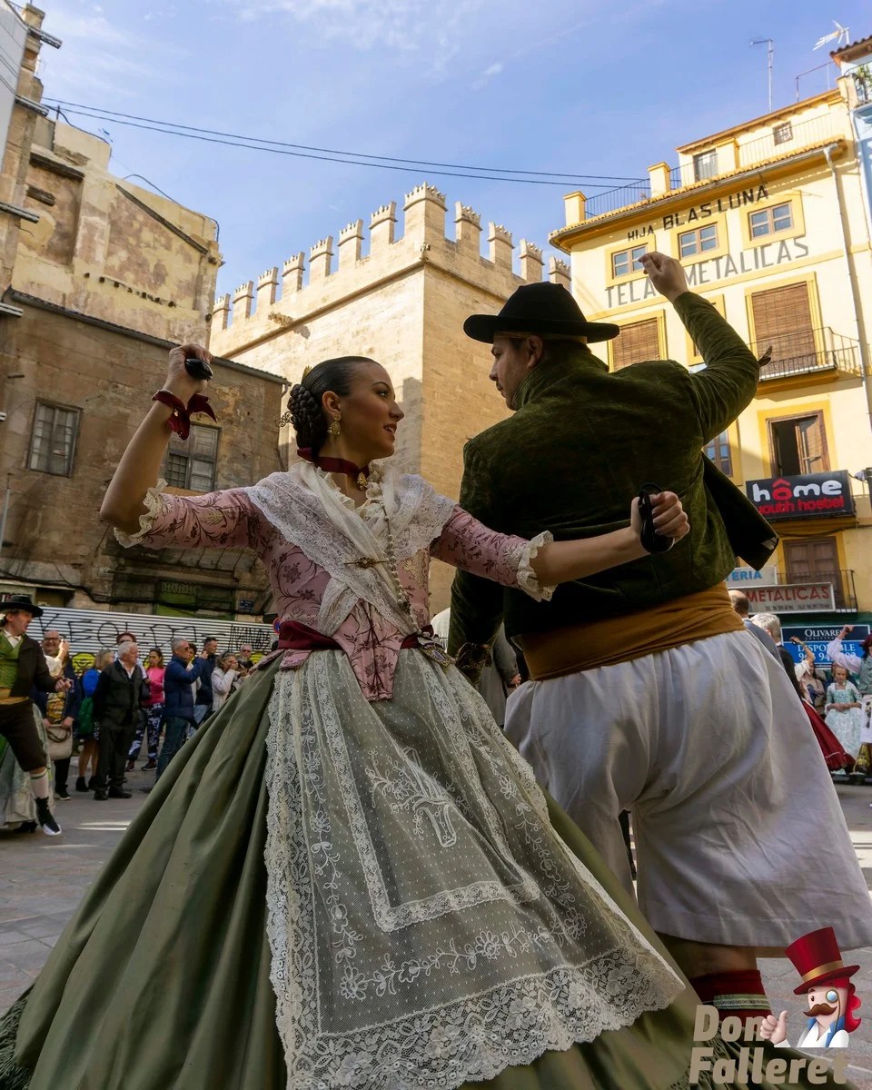 5 Falleras Mayores Infantiles de Valencia en la dansà del 50 aniversario de la Falla Infantil de Dr. Collado 4 Dansa Infantil 27