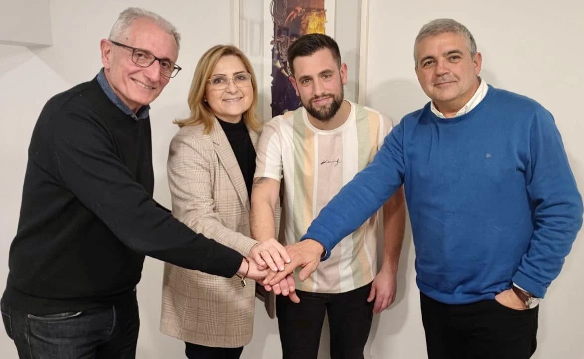 L'Antiga ficha a Josué Beitia para la falla grande en la sección Especial de 2024 1 JOSUE BEITIA