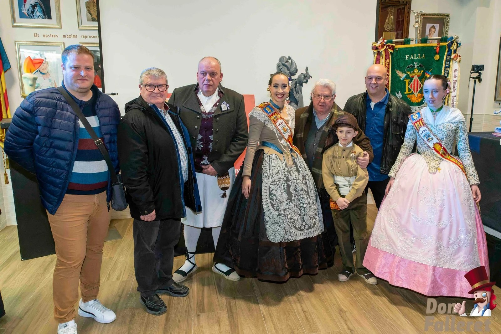 La Falla Jerónima Gales homenajea a su artista Luis Espinosa en su semana cultural