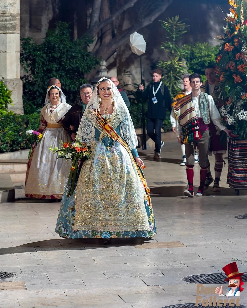 Ofrenda de Flores a la Virgen de los Desamparados - 17 de marzo - Comisiones Falleras 108 Ofrenda 17 101