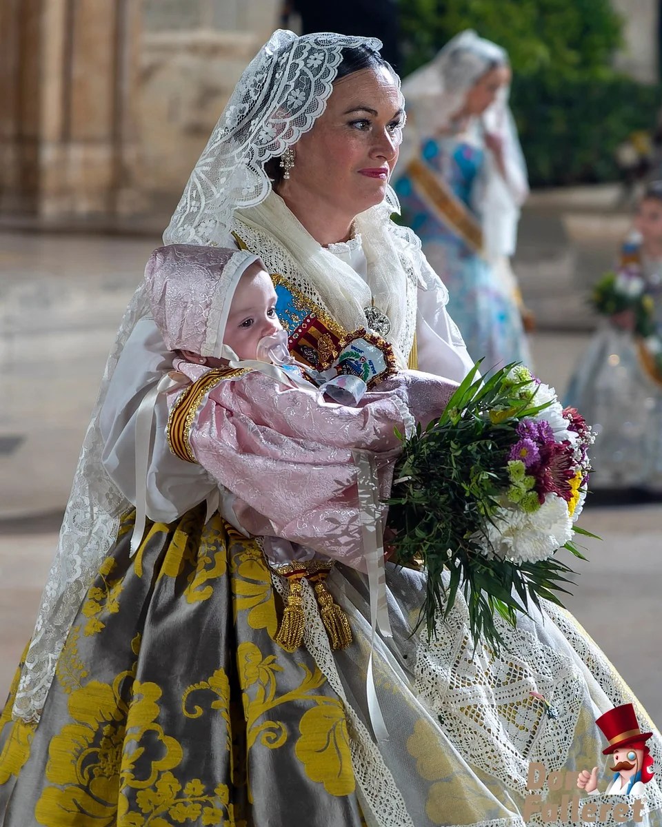 Ofrenda de Flores a la Virgen de los Desamparados - 17 de marzo - Comisiones Falleras 115 Ofrenda 17 108