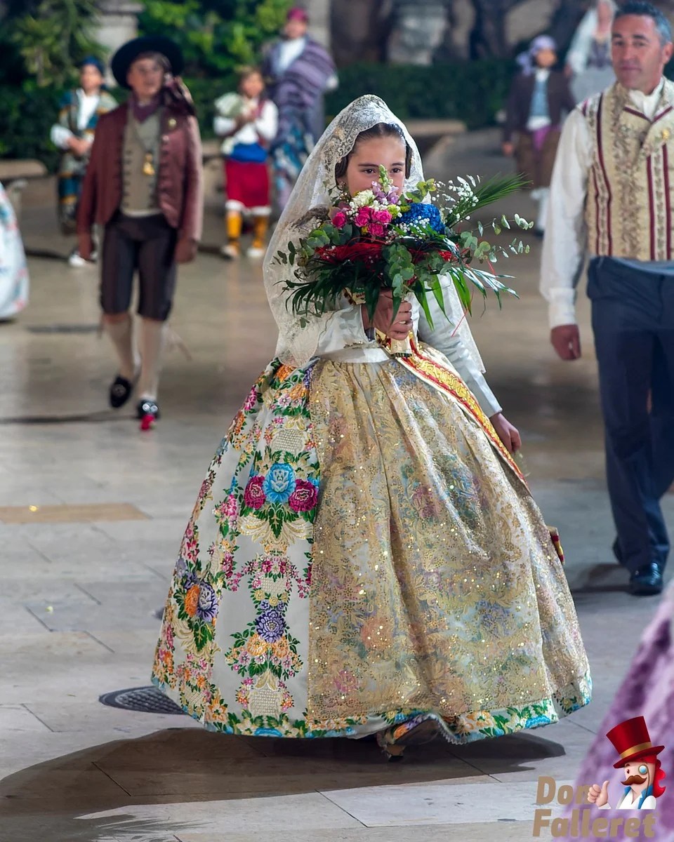 Ofrenda de Flores a la Virgen de los Desamparados - 17 de marzo - Comisiones Falleras 116 Ofrenda 17 109