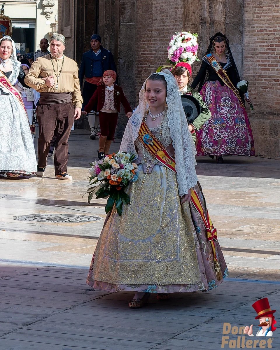 Ofrenda de Flores a la Virgen de los Desamparados - 17 de marzo - Comisiones Falleras 19 Ofrenda 17 12
