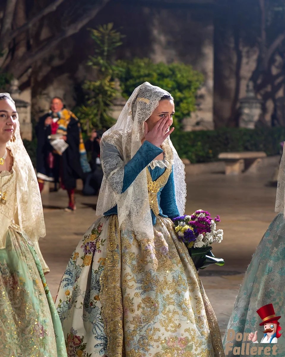 Ofrenda de Flores a la Virgen de los Desamparados - 17 de marzo - Comisiones Falleras 127 Ofrenda 17 120
