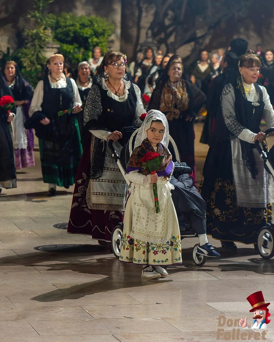 Ofrenda de Flores a la Virgen de los Desamparados - 17 de marzo - Comisiones Falleras 149 Ofrenda 17 142