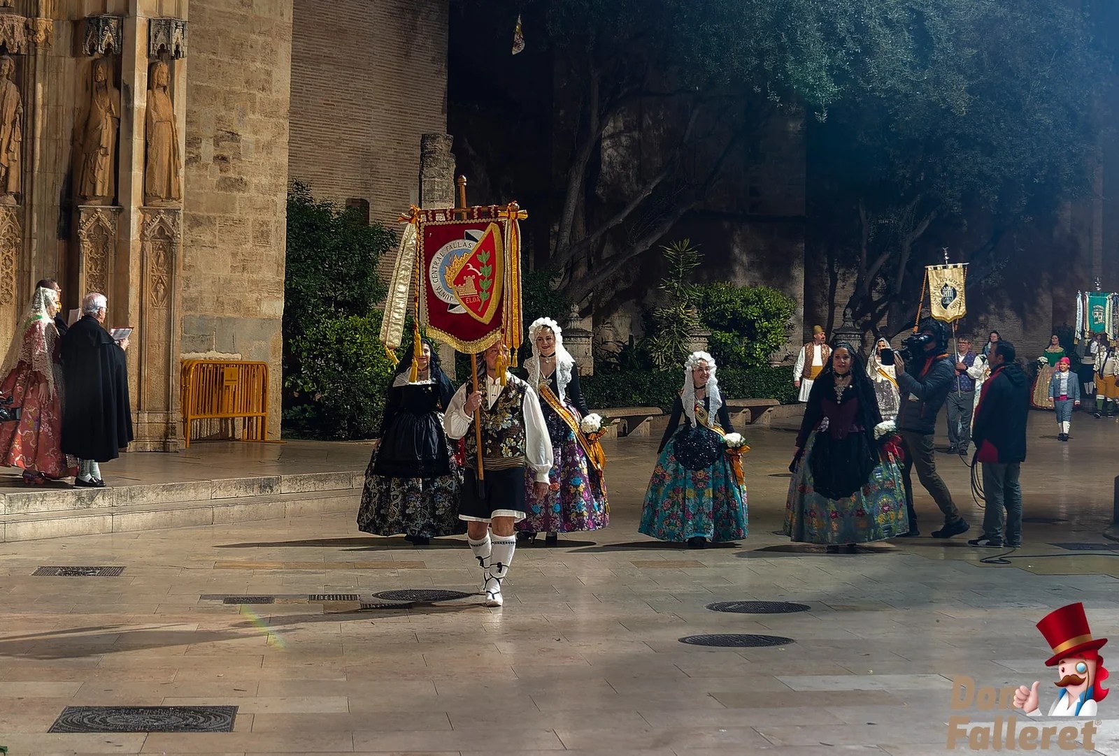 Ofrenda de Flores a la Virgen de los Desamparados - 17 de marzo - Comisiones Falleras 151 Ofrenda 17 144