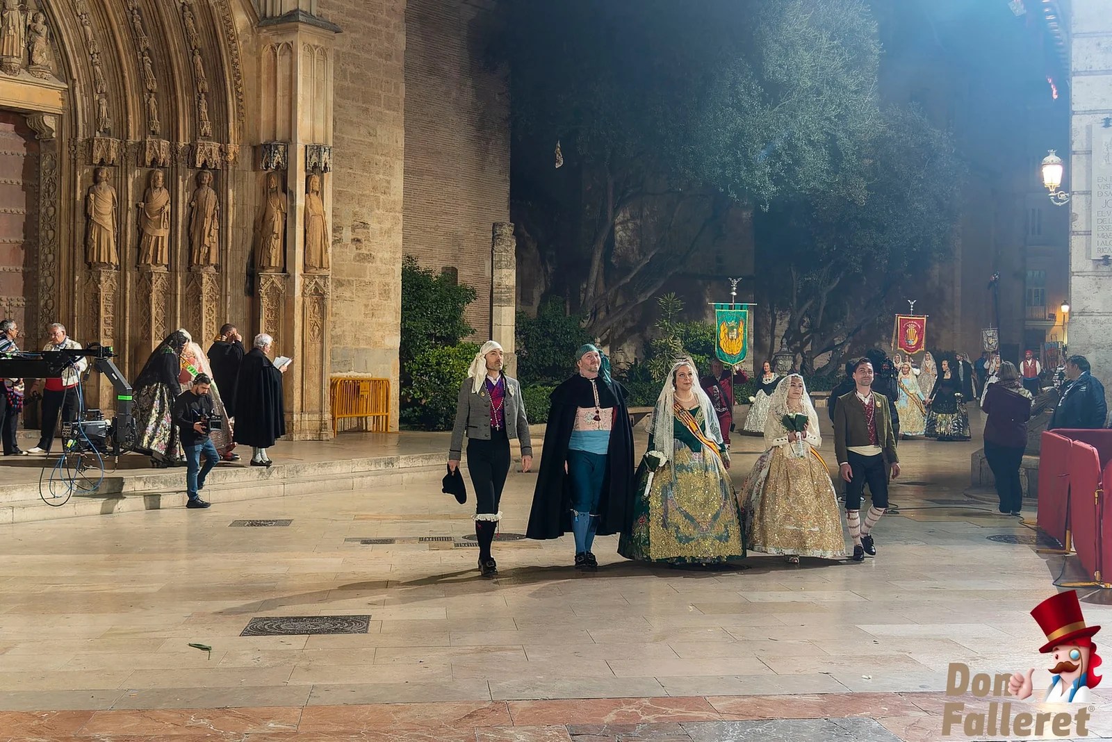 Ofrenda de Flores a la Virgen de los Desamparados - 17 de marzo - Comisiones Falleras 153 Ofrenda 17 146