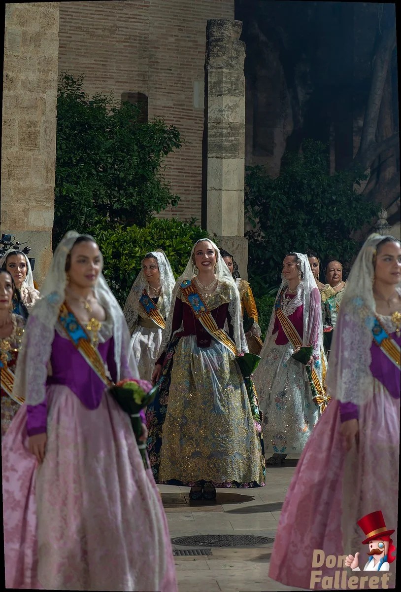 Ofrenda de Flores a la Virgen de los Desamparados - 17 de marzo - Comisiones Falleras 163 Ofrenda 17 156