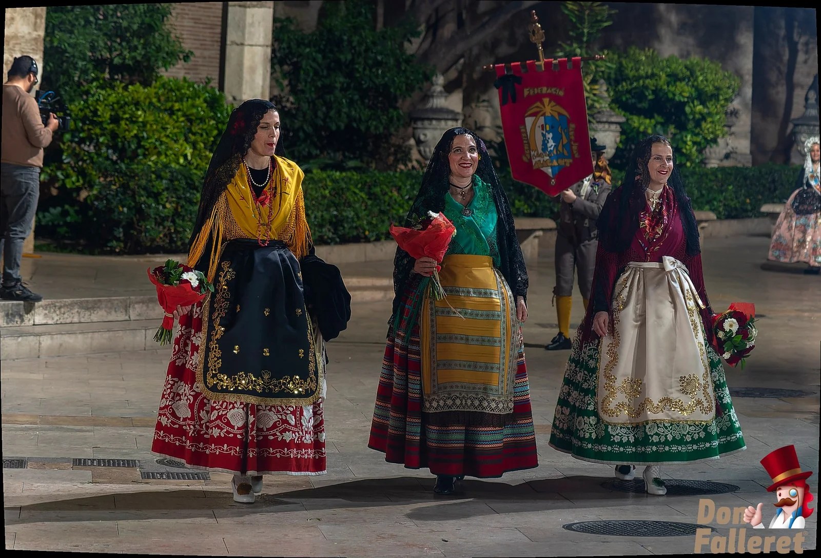 Ofrenda de Flores a la Virgen de los Desamparados - 17 de marzo - Comisiones Falleras 167 Ofrenda 17 160
