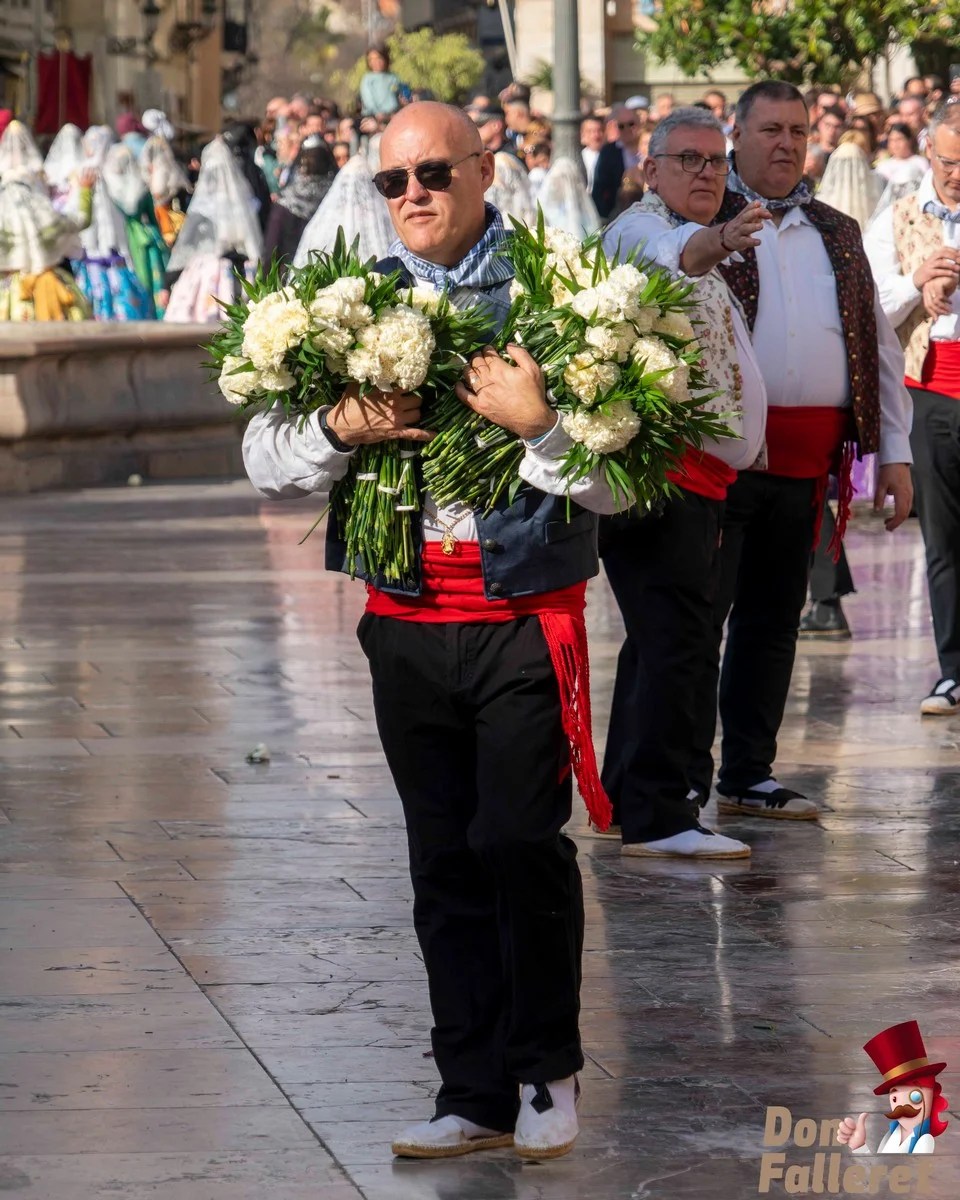 Ofrenda de Flores a la Virgen de los Desamparados - 17 de marzo - Comisiones Falleras 183 Ofrenda 17 176