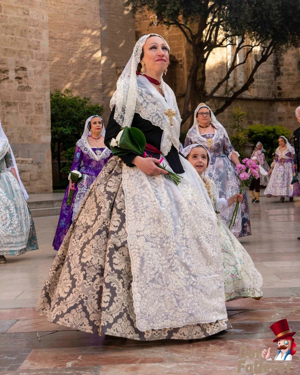 Ofrenda de Flores a la Virgen de los Desamparados - 17 de marzo - Comisiones Falleras 188 Ofrenda 17 181