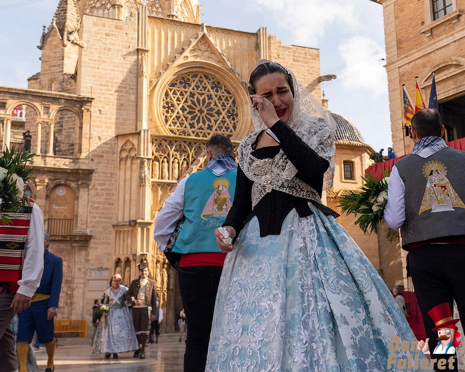 Ofrenda de Flores a la Virgen de los Desamparados - 17 de marzo - Comisiones Falleras 27 Ofrenda 17 20