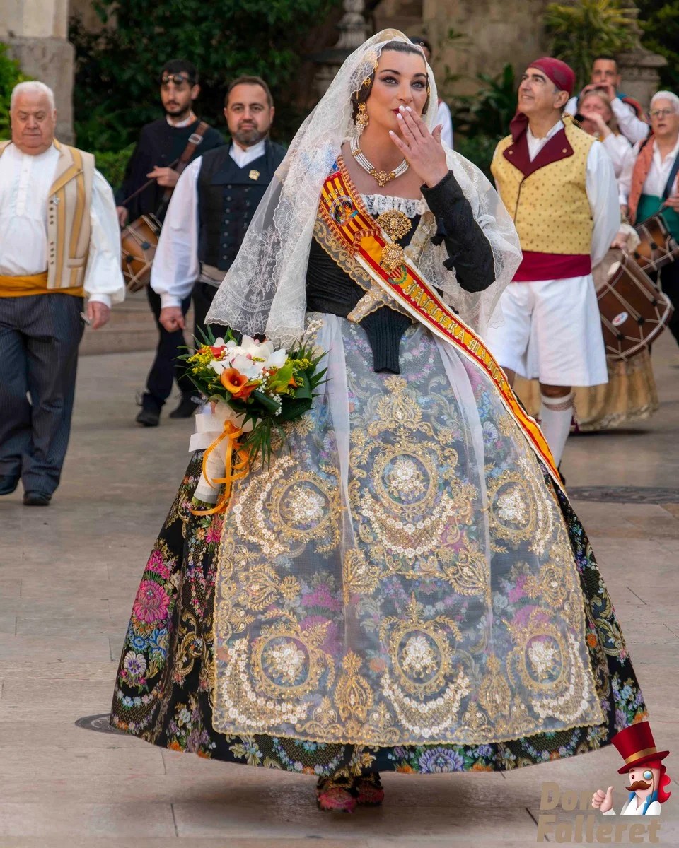 Ofrenda de Flores a la Virgen de los Desamparados - 17 de marzo - Comisiones Falleras 211 Ofrenda 17 204