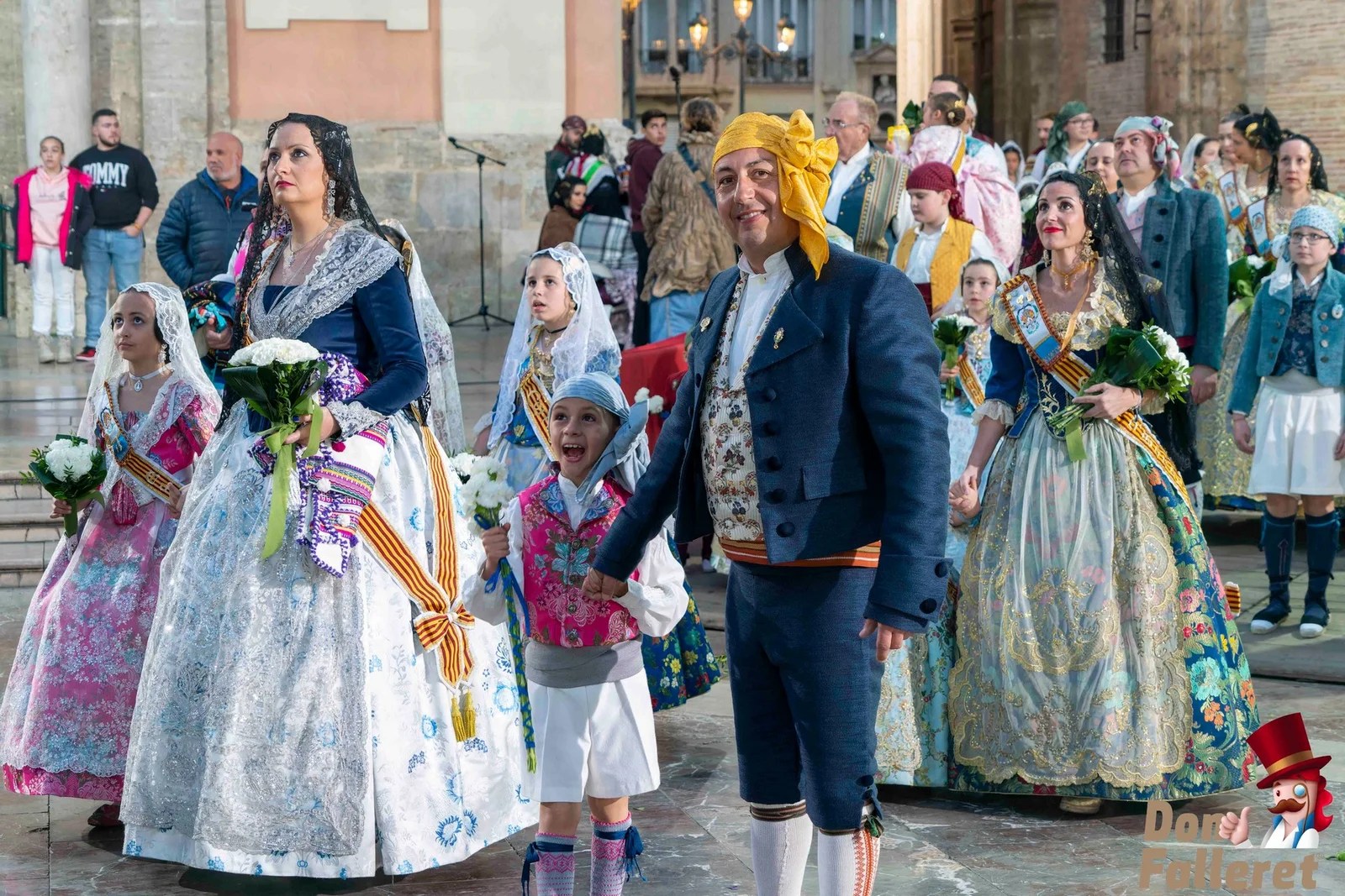 Ofrenda de Flores a la Virgen de los Desamparados - 17 de marzo - Comisiones Falleras 221 Ofrenda 17 214