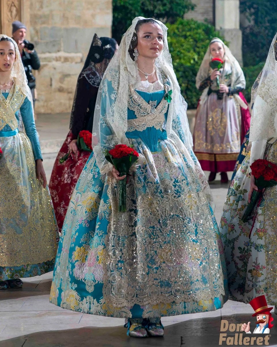 Ofrenda de Flores a la Virgen de los Desamparados - 17 de marzo - Comisiones Falleras 227 Ofrenda 17 220