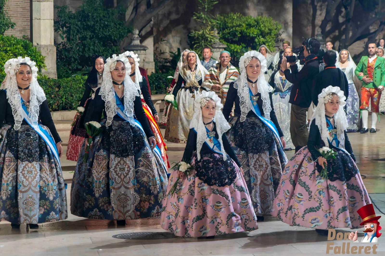 Ofrenda de Flores a la Virgen de los Desamparados - 17 de marzo - Comisiones Falleras 235 Ofrenda 17 228