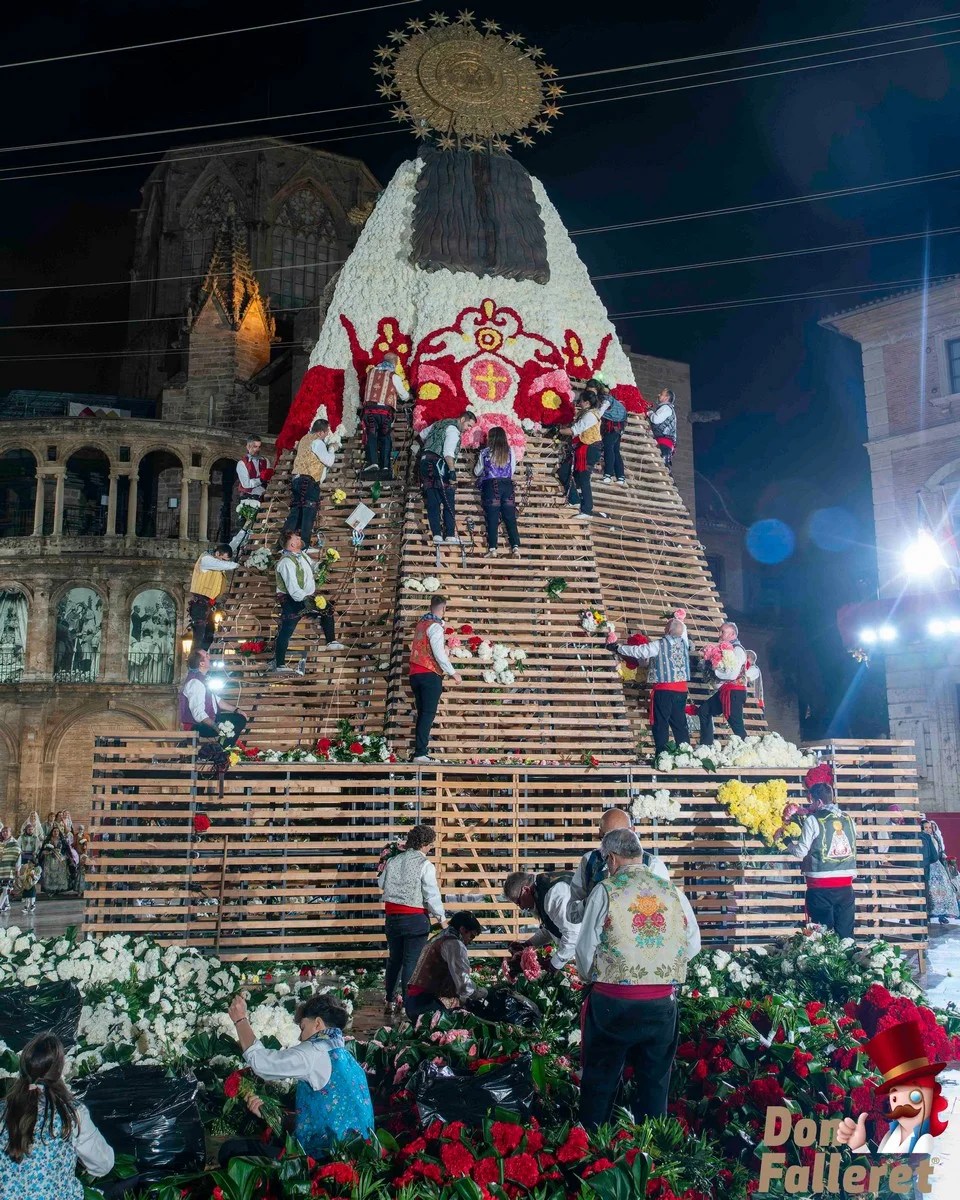Ofrenda de Flores a la Virgen de los Desamparados - 17 de marzo - Comisiones Falleras 239 Ofrenda 17 232