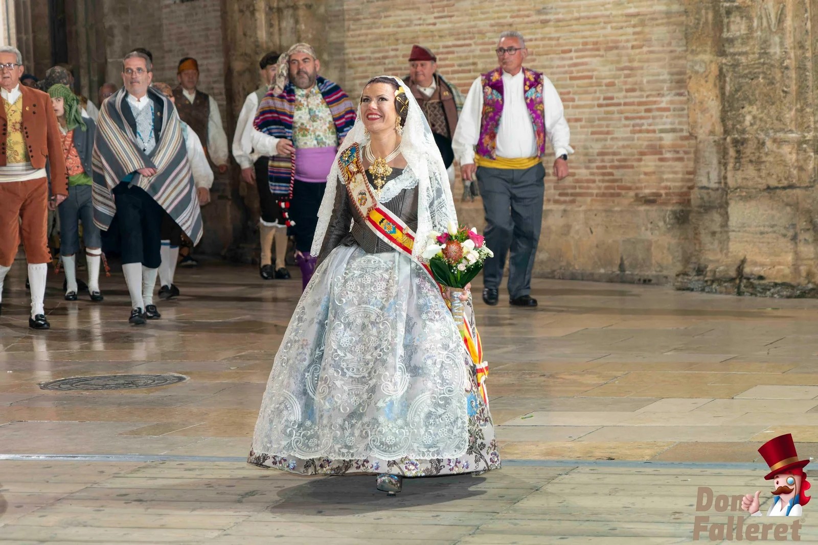 Ofrenda de Flores a la Virgen de los Desamparados - 17 de marzo - Comisiones Falleras 257 Ofrenda 17 250